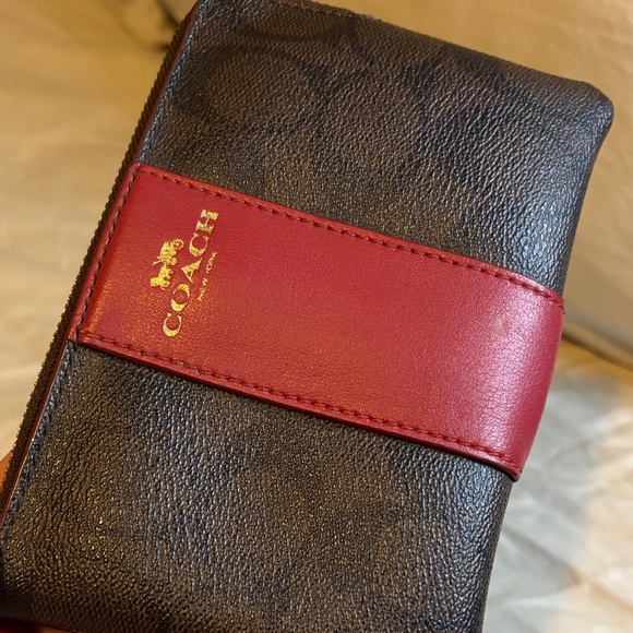 Coach Accessories - Coach Black and Red Card Holder